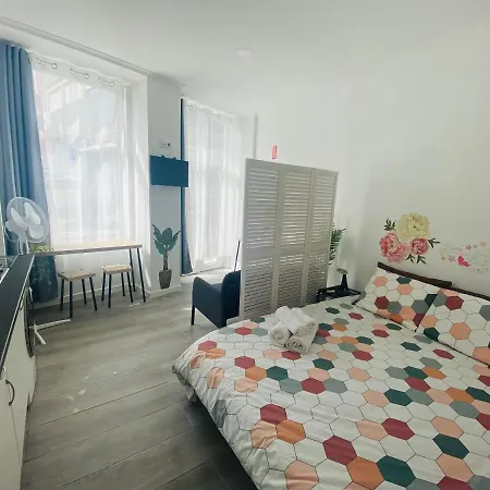 Апартаменты City Centre Studios *